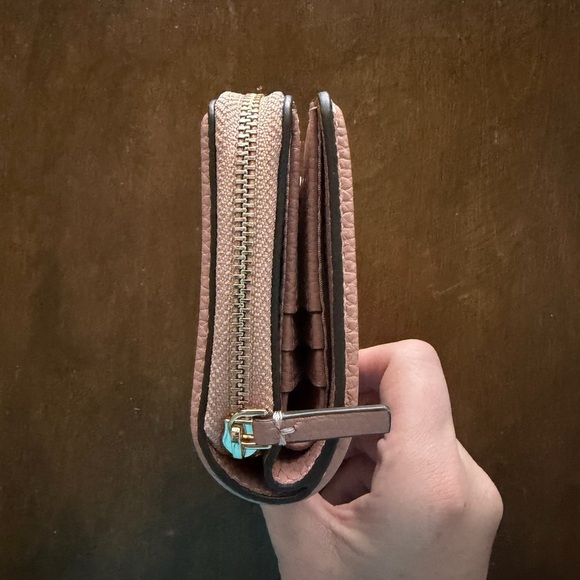 Tory Burch Thea Light Pink Pebbled Leather Bi-Fold Wallet - Picture 15 of 16